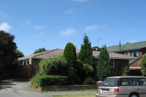 Photo of property in 10 Talltree Avenue Avonhead Christchurch City