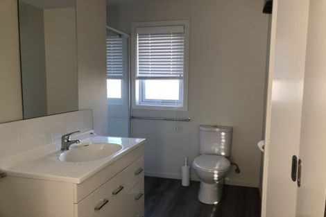 Photo of property in 12 Searells Road, Strowan, Christchurch, 8052