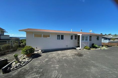 Photo of property in 17 Kinder Street, Acacia Bay, Taupo, 3330