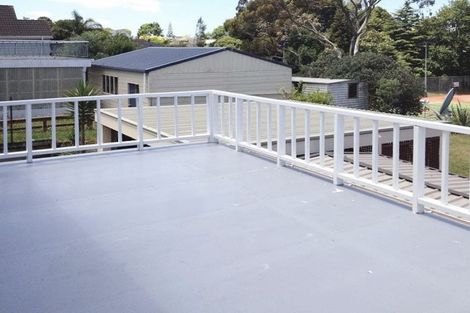 Photo of property in 18 Alton Terrace, Pakuranga Heights, Auckland, 2010