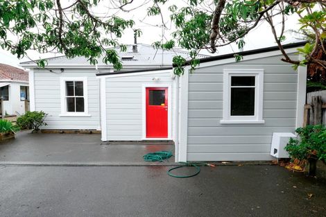 Photo of property in 9 Stanley Street, Berhampore, Wellington, 6023