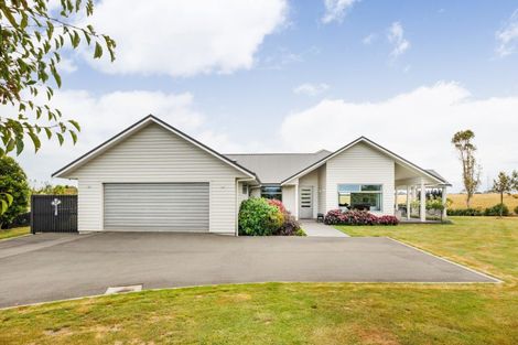 Photo of property in 20 Loveston Lane, Kelvin Grove, Palmerston North, 4470