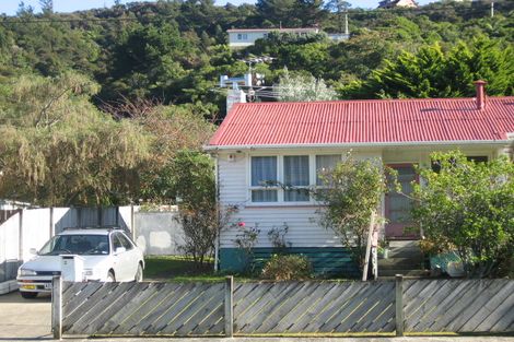 Photo of property in 222 George Street, Stokes Valley, Lower Hutt, 5019