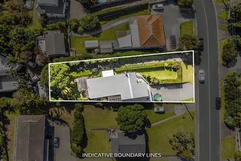 Photo of property in 52 Woodlands Crescent, Browns Bay, Auckland, 0630