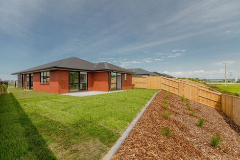 Photo of property in 93 Hills View Drive, Papamoa, 3118