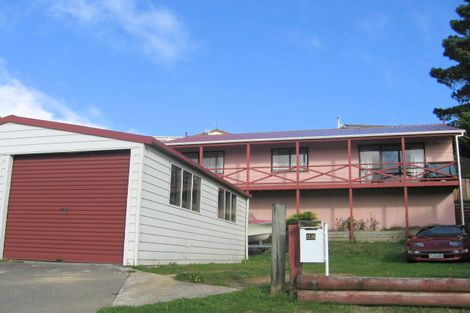 Photo of property in 28 Guadeloupe Crescent, Grenada Village, Wellington, 6037