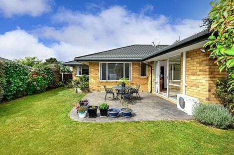 Photo of property in 21 Villa Grove, Ilam, Christchurch, 8041
