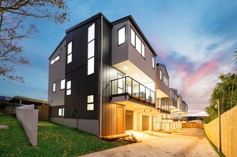 Photo of property in 21b Laura Street, Kelston, Auckland, 0602