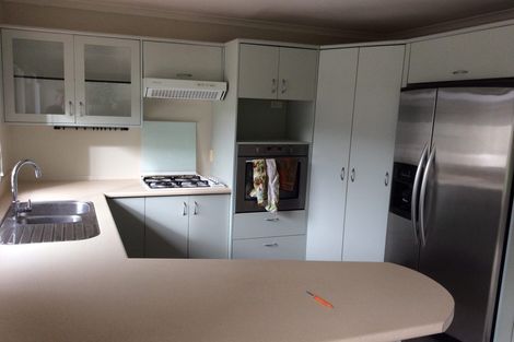 Photo of property in 5 Kawaroa Close, New Plymouth, 4310