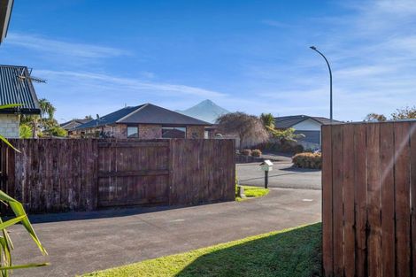 Photo of property in 40 Montague Grove, Stratford, 4332