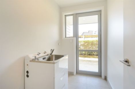 Photo of property in 162 Pacific Drive, Fitzherbert, Palmerston North, 4410