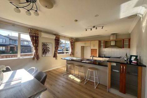 Photo of property in 12 Janway Avenue, Flat Bush, Auckland, 2016