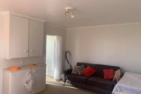 Photo of property in 1 Hattaway Avenue, Bucklands Beach, Auckland, 2012