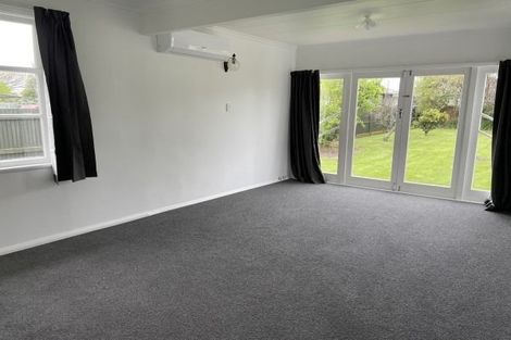 Photo of property in 15 Botanical Road, Takaro, Palmerston North, 4412