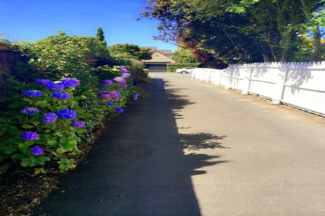 Photo of property in 87 Memorial Avenue, Ilam, Christchurch, 8053