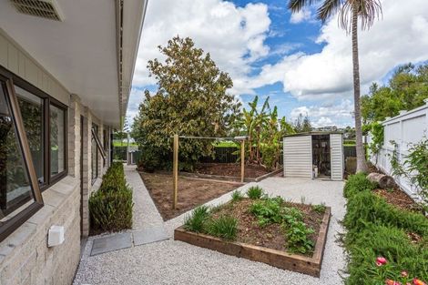Photo of property in 2 Edgewater Grove, Orewa, 0931