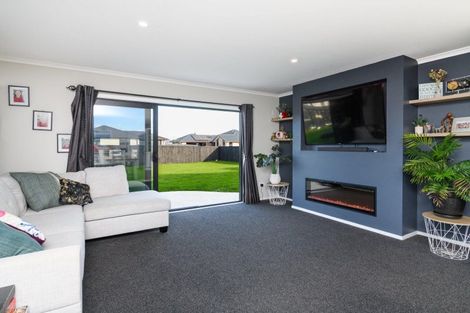 Photo of property in 21 George Street, Bulls, 4818