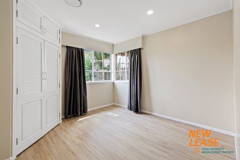 Photo of property in 12 Webb Place, Forrest Hill, Auckland, 0620