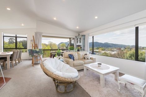 Photo of property in 13 Treeton Place, Wakefield, 7025