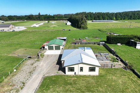 Photo of property in 19 Mount John Road, Waimate, 7977