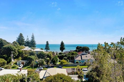 Photo of property in 15 Beach Road, Paekakariki, 5034