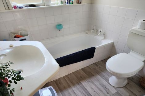 Photo of property in 34 Tuatoru Street, Eastbourne, Lower Hutt, 5013