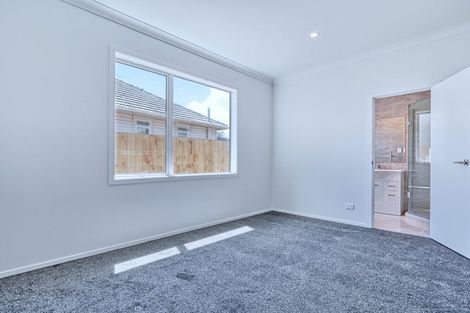 Photo of property in 102c Gloucester Road, Manurewa, Auckland, 2102