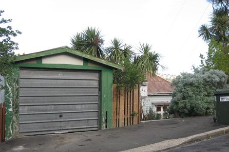 Photo of property in 23 Adderley Terrace, Ravensbourne, Dunedin, 9022