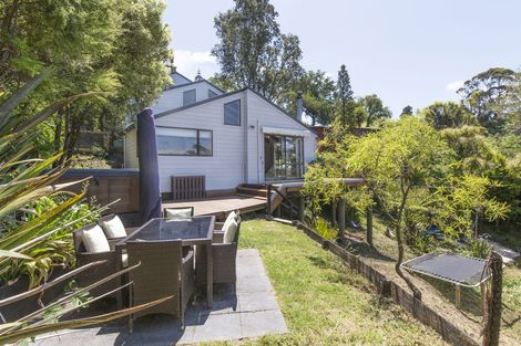 Photo of property in 692 South Titirangi Road, Titirangi, Auckland, 0604