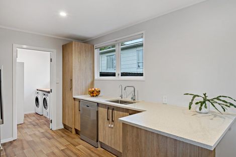 Photo of property in 26 Arlette Place, Massey, Auckland, 0614