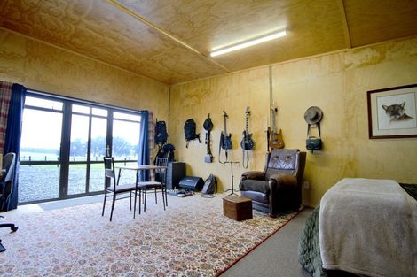 Photo of property in 490 Maharahara Road, Dannevirke, 4972