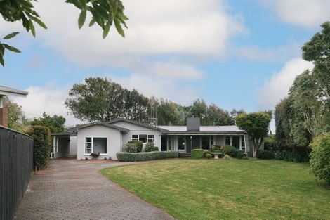 Photo of property in 12 Lifford Place, Awapuni, Palmerston North, 4412