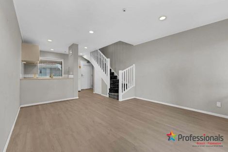 Photo of property in 5/77 Saint George Street, Papatoetoe, Auckland, 2025