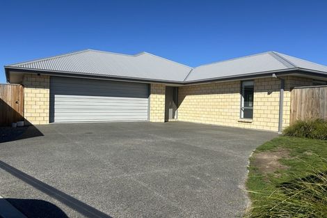Photo of property in 118 Shillingford Boulevard, Rolleston, 7615