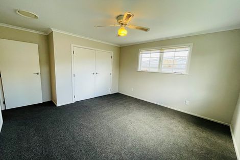 Photo of property in 9 Towra Place, Botany Downs, Auckland, 2010