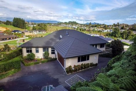 Photo of property in 18 Adam Lile Drive, Highlands Park, New Plymouth, 4312
