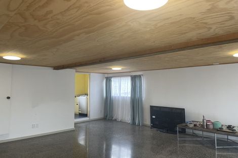 Photo of property in 5 Ballial Place, West Harbour, Auckland, 0618