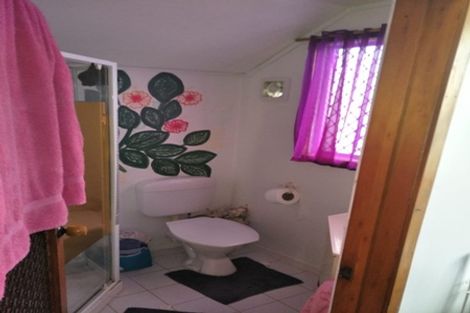 Photo of property in 6 Beaubank Road, Kelston, Auckland, 0602