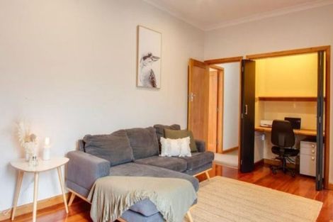 Photo of property in 215 Park Road North, Parkvale, Hastings, 4122