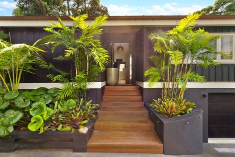 Photo of property in 66a Cliff Road, Torbay, Auckland, 0630