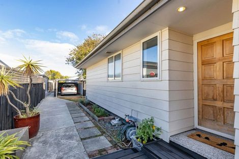 Photo of property in 2/22 Mathesons Road, Phillipstown, Christchurch, 8011