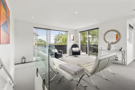 Photo of property in 1/467 Beach Road, Murrays Bay, Auckland, 0630