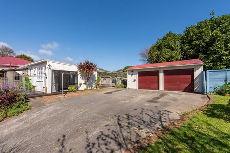 Photo of property in 99 Amohia Street, Paraparaumu, 5032