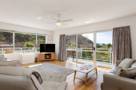 Photo of property in 31a Ranui Street, Waikawa, Picton, 7220