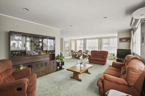 Photo of property in 24 Nevada Drive, Merrilands, New Plymouth, 4312