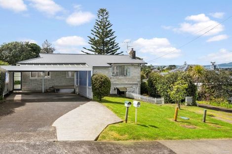 Photo of property in 12 Limmer Place, Browns Bay, Auckland, 0632