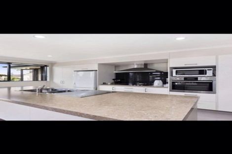 Photo of property in 92 Beerescourt Road, Beerescourt, Hamilton, 3200