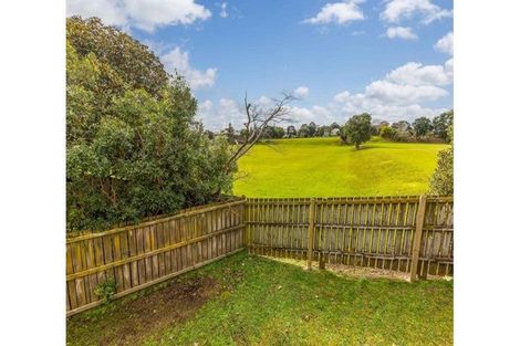 Photo of property in 2/6 Bundena Place, Clendon Park, Auckland, 2103