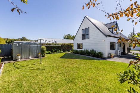 Photo of property in 17 Gilmour Place, Taradale, Napier, 4112