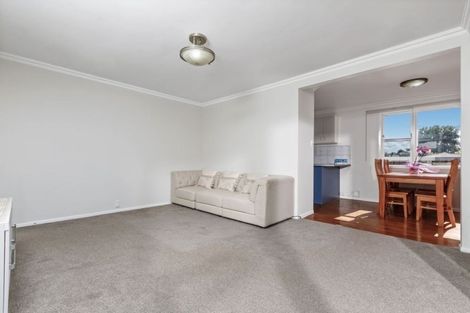 Photo of property in 1/120 Archers Road, Glenfield, Auckland, 0629